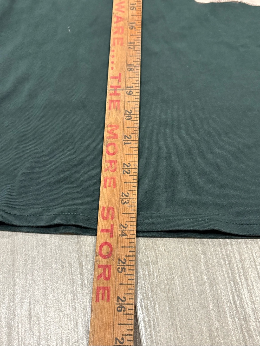 #4 Tory B
Size Large
Good condition - Picture 6 of 6